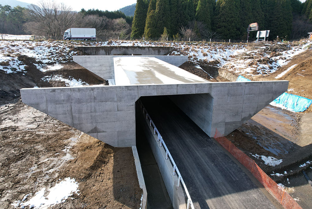 米子自動車道 三平山トンネル工事用道路工事